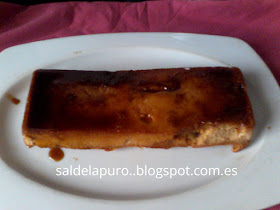 flan-pudding de turrón y bollería