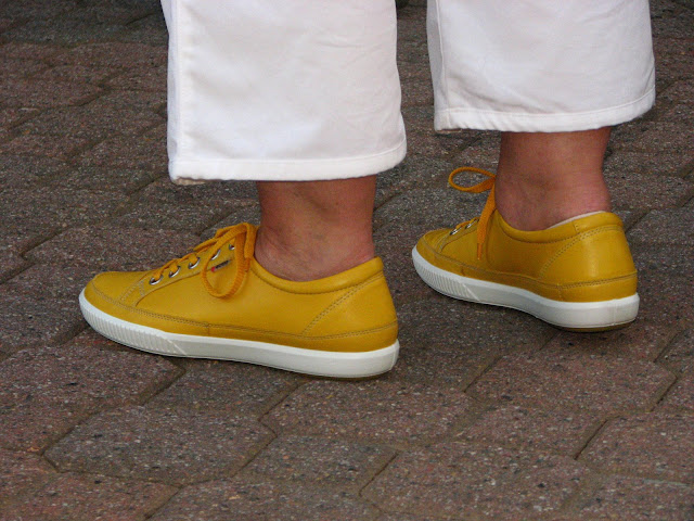 The Yardbirds and The Who sound much better when jigged to in yellow plimsolls.