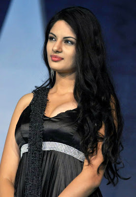 Former Femina Miss India Jinal Pandya at Mango Fiest 2011 Launch Party