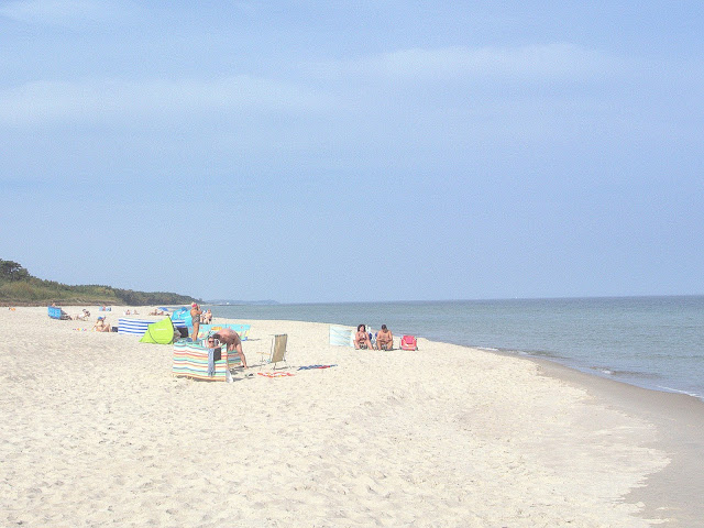 plaża na Bałtyku dla dzieci, czysty brzeg morza