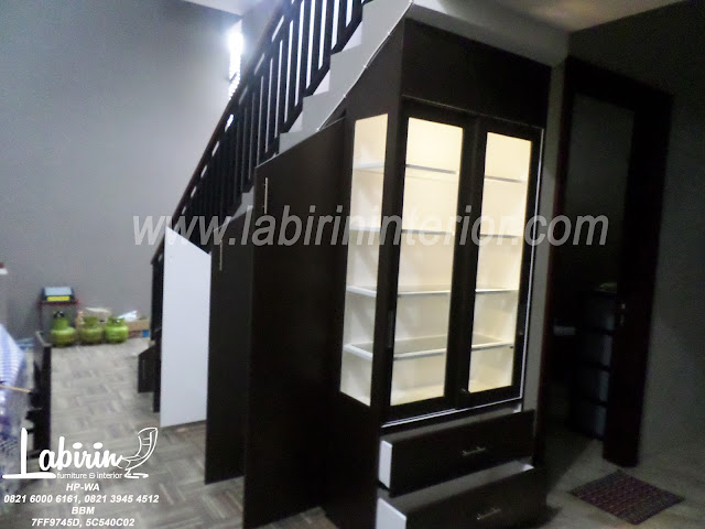  LEMARI BAWAH TANGGA MINIMALIS Kitchen Set Malang 