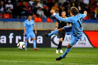 Galería de Fotos Uruguay 2 Alemania 3: Forlan y su clase casi logran un heroico empate ante los teutones