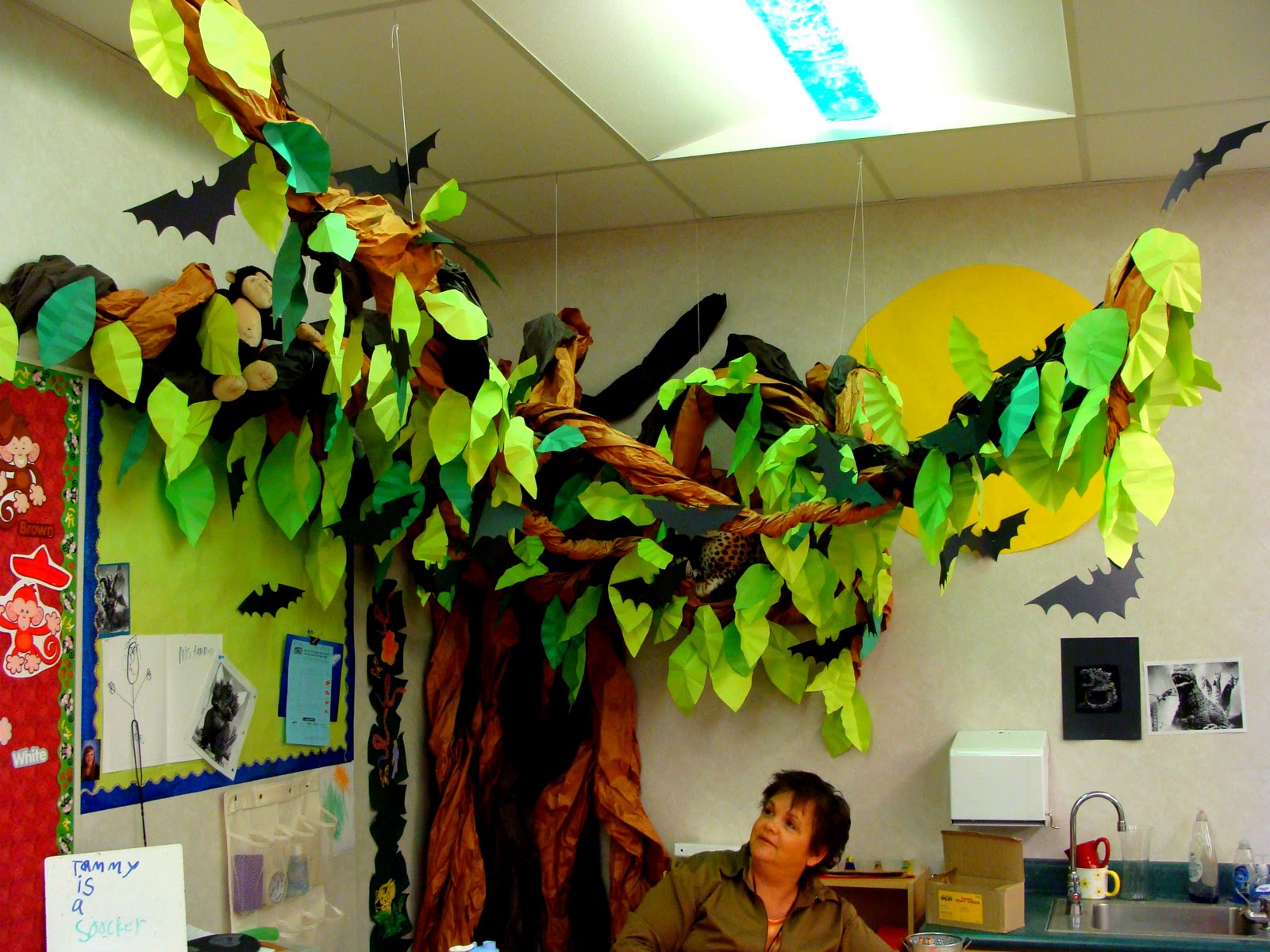 Jilleen-Of-All-Trades: Classroom Decorations with Miss T or Dr. W