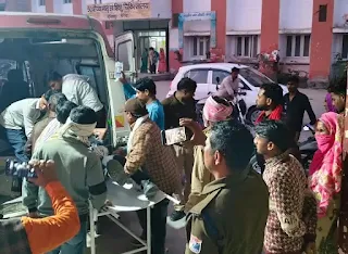 UP News : प्रेमी जोड़े ट्रेन के आगे कूदे, हालत गंभीर | Naya Savera Network