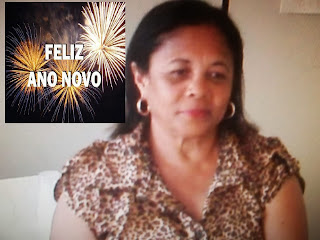 Reflexão Amor ao próximo supera todas as necessidades... FELIZ 2014  A autoestima é a base primordial para encontrar a felicidade pessoal. O melhor relacionamento é aquele que o Saber relacionar-se é uma conquista que devemos nos policiar e viver em constante aprimoramento, para nosso enriquecimento cultural, moral, espiritual e financeiro. A somação de todo conjunto nos leva a desfrutar de um ambiente serio e verdadeiro que possibilita boas relações com realizações de um para com outro. Ofereço essa rosa aos/as amigas, parentes colegas e conhecidos/as, que sempre esteve presente em meu dia a dia trilhando caminhos em busca da PAZ e compartilhando conhecimentos em prol dos enriquecimentos de ideias para colaborar com as oito maneiras de mudar o mundo colaborando com os objetivos do milênio, acreditando que nos podemos mudar o mundo. Elian Cruz Relações Publicas, Comunicóloga, Professora, Produtora Cultural e Ambientalista