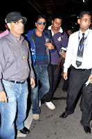 Shahrukh leaves for London to promote chennai express