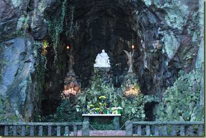 Grotto 016