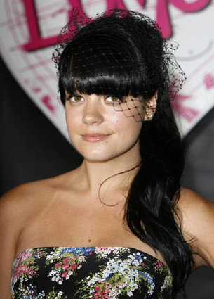 I fancy Lily Allen Yes I'll admit it Her music to my ears is what I feel
