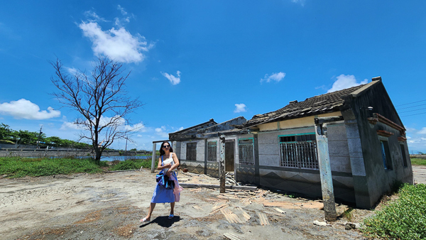 嘉義東石水上屋漸漸沉入水裡的古厝遺跡，成為熱門順遊拍照打卡點