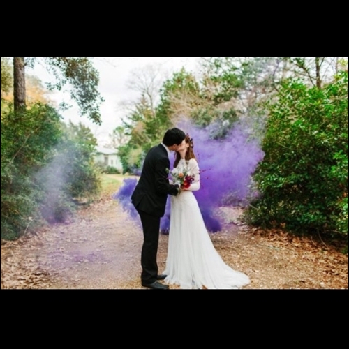 Ide Fotografi Dengan Smoke Bomb / Pipa Asap / Flare Asap