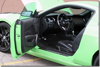 Ford-Mustang-GT-Racing-2013-interior