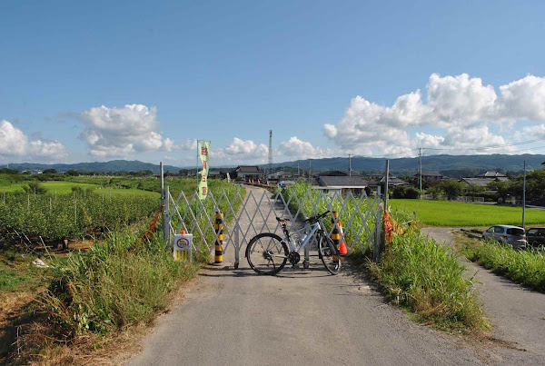 R1年度里川内田町地区堤防補強工事