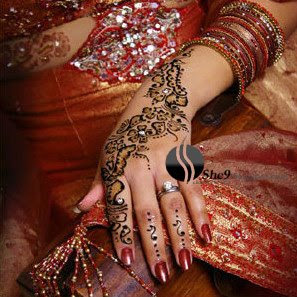 Difficult Irani Mehndi Design 