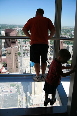 Calgary+Tower+1.jpg