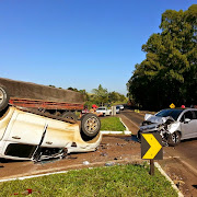 ACIDENTE ENTRE CITROEM C3 3 FORD RANGER NO TREVO DO JOÃO VIEIRA 