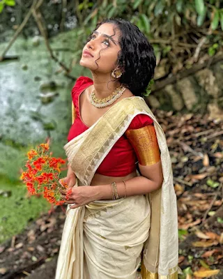 Anupama Parameswaran Looks in Traditional Saree Photoshoot