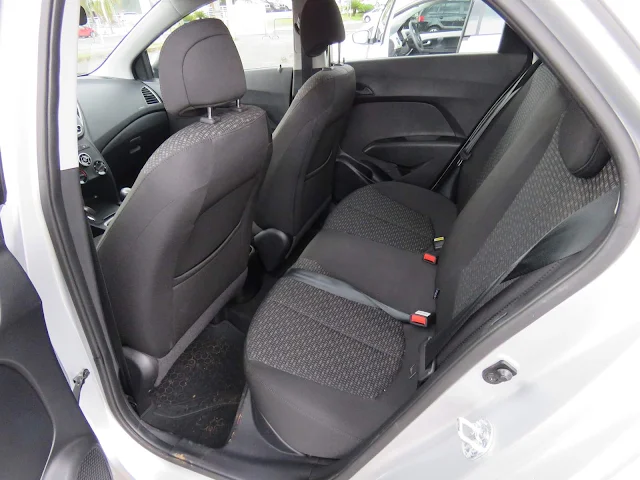 Hyundai HB20 1.0 Espaço traseiro