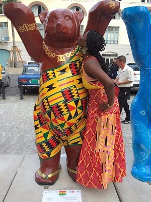 Actress Ama Abebrese Kisses Sculpture on Roadside 