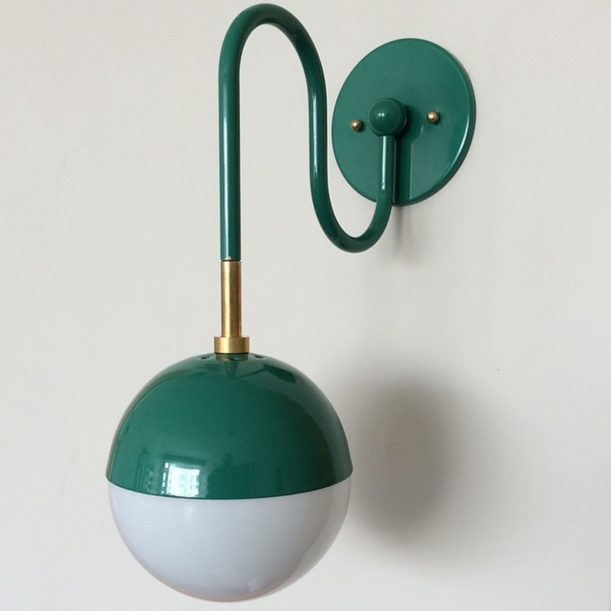 A de T sconce Balise in a custom color