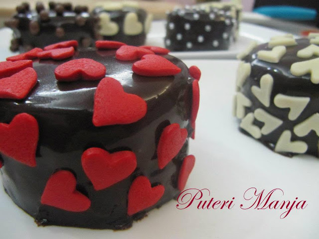 RASA-RASA SELERA PUTERI MANJA: BROWNIES CAKE WITH GANACHE