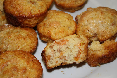 Muffins using stewed dried fruit