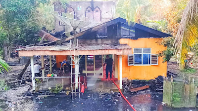 Satu Unit Rumah Hangus Terbakar di Desa Kuntu Kampar Kiri, Beruntung Tak Ada Korban Jiwa
