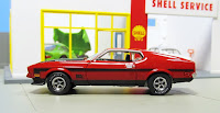 Auto World 1971 Ford Mustang Mach 1