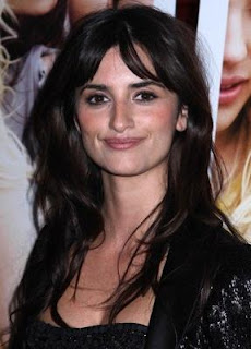 Penelope Cruz Long Layered Hairstyles, Penelope Cruz Layered Hairstyles, Long Layered Hairstyles, Layered Hairstyles, celebrity hairstyle, updos hairstyle, long layered hairstyle for woman