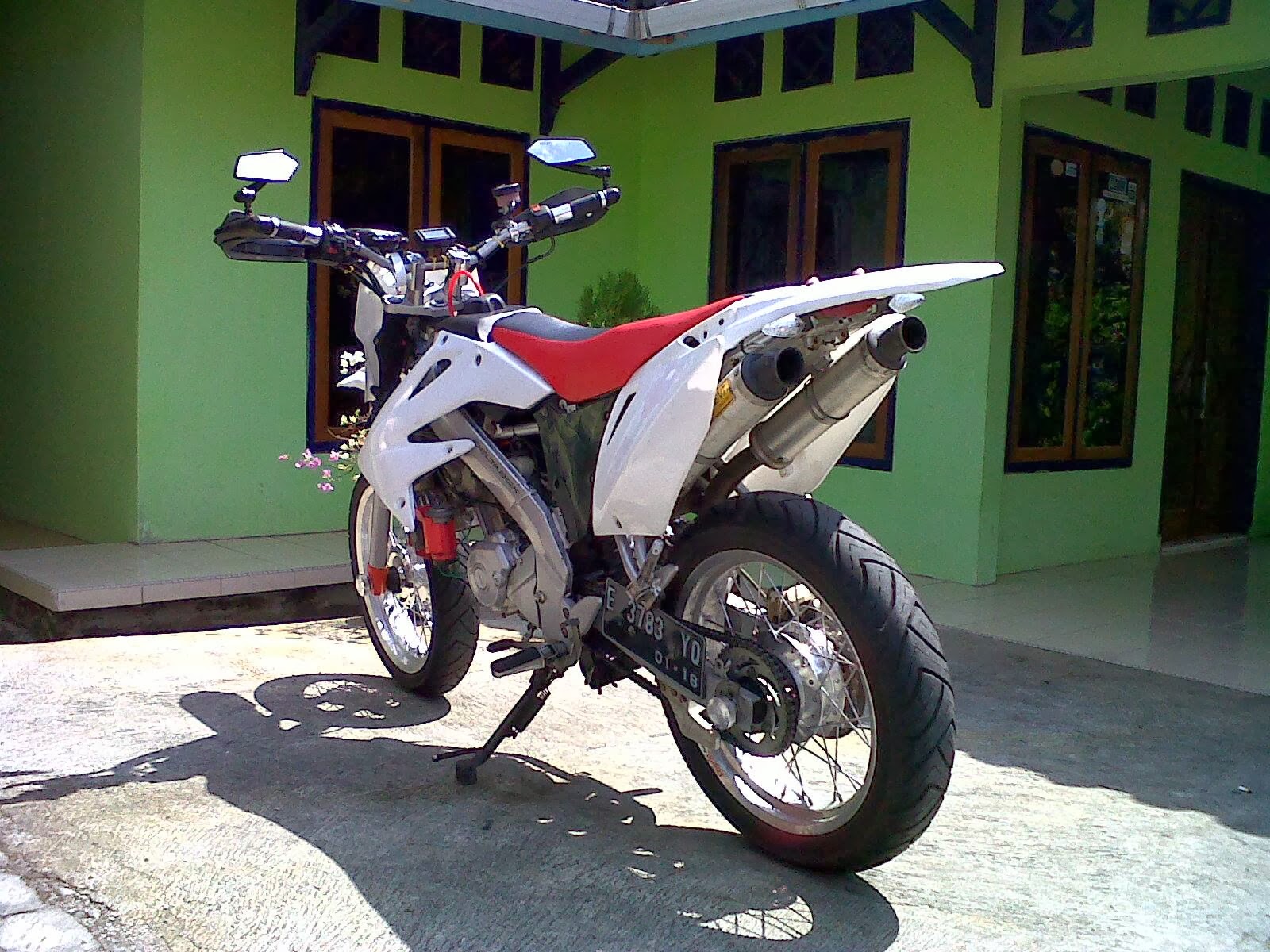 Modifikasi Yamaha Vixion Jadi Supermoto Yamaha Vixion Modification