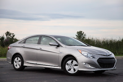 2011 Hyundai Sonata Hybrid Review