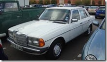 1984_Mercedes_200_Automatic_(15426662971)