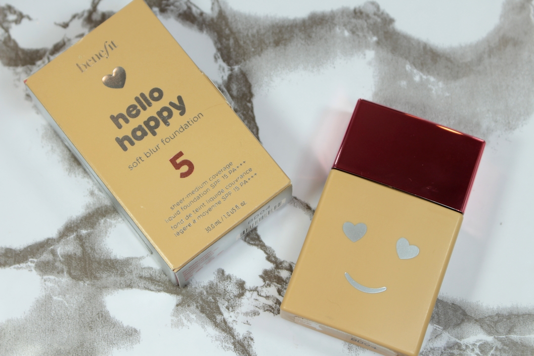 Base líquida Benefit Cometics: Hello Happy Soft Blur