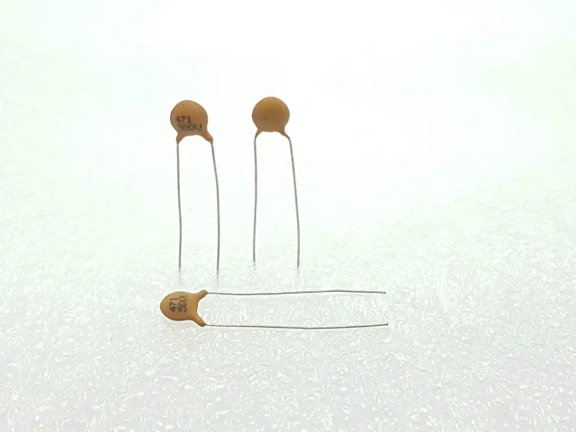 ตัวเก็บประจุ ชนิด  เซรามิค   Ceramic Capacitor