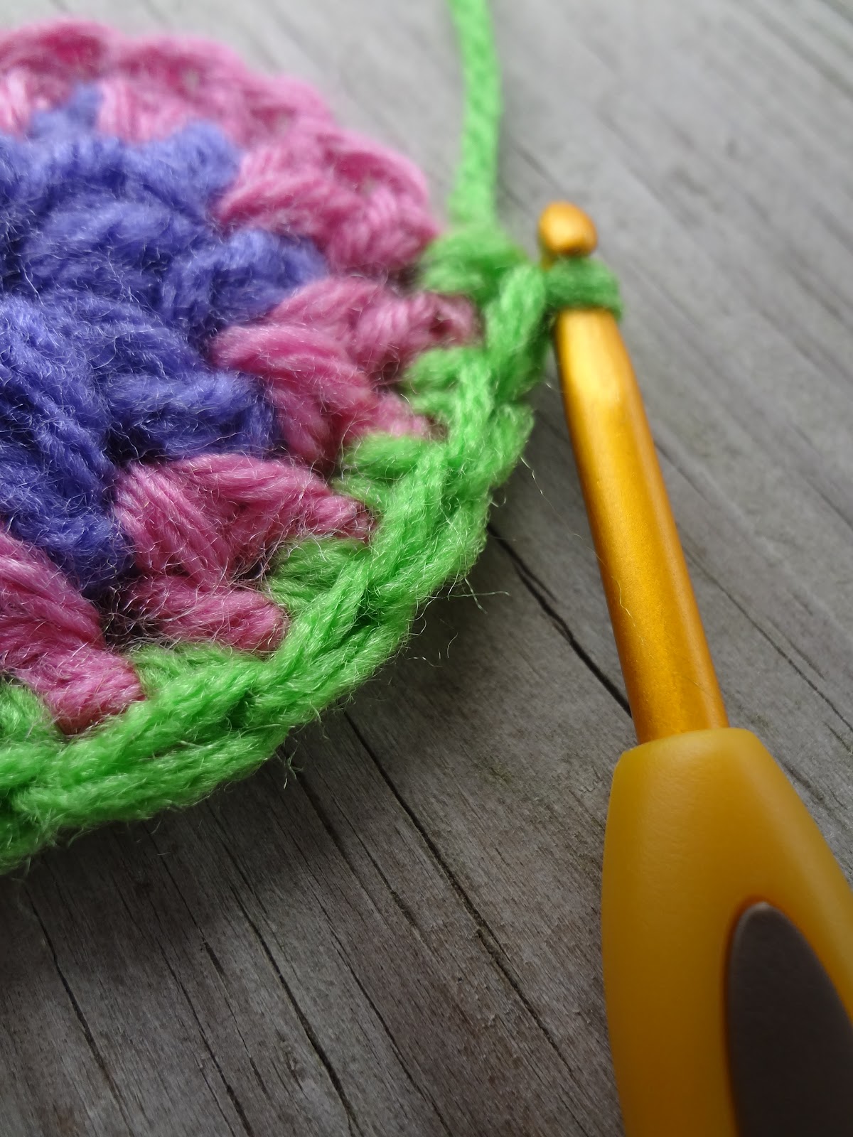 Fiber Flux: How to Crochet in the Round