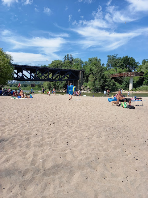 Rouge Beach Entrance