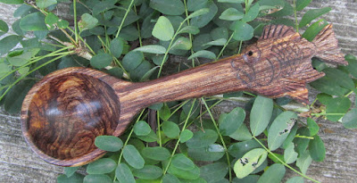 Резная деревянная ложка