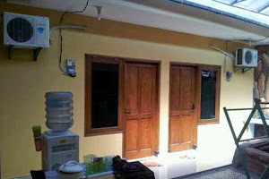 Kost Putri Pasutri Murah Dekat UPN Surabaya