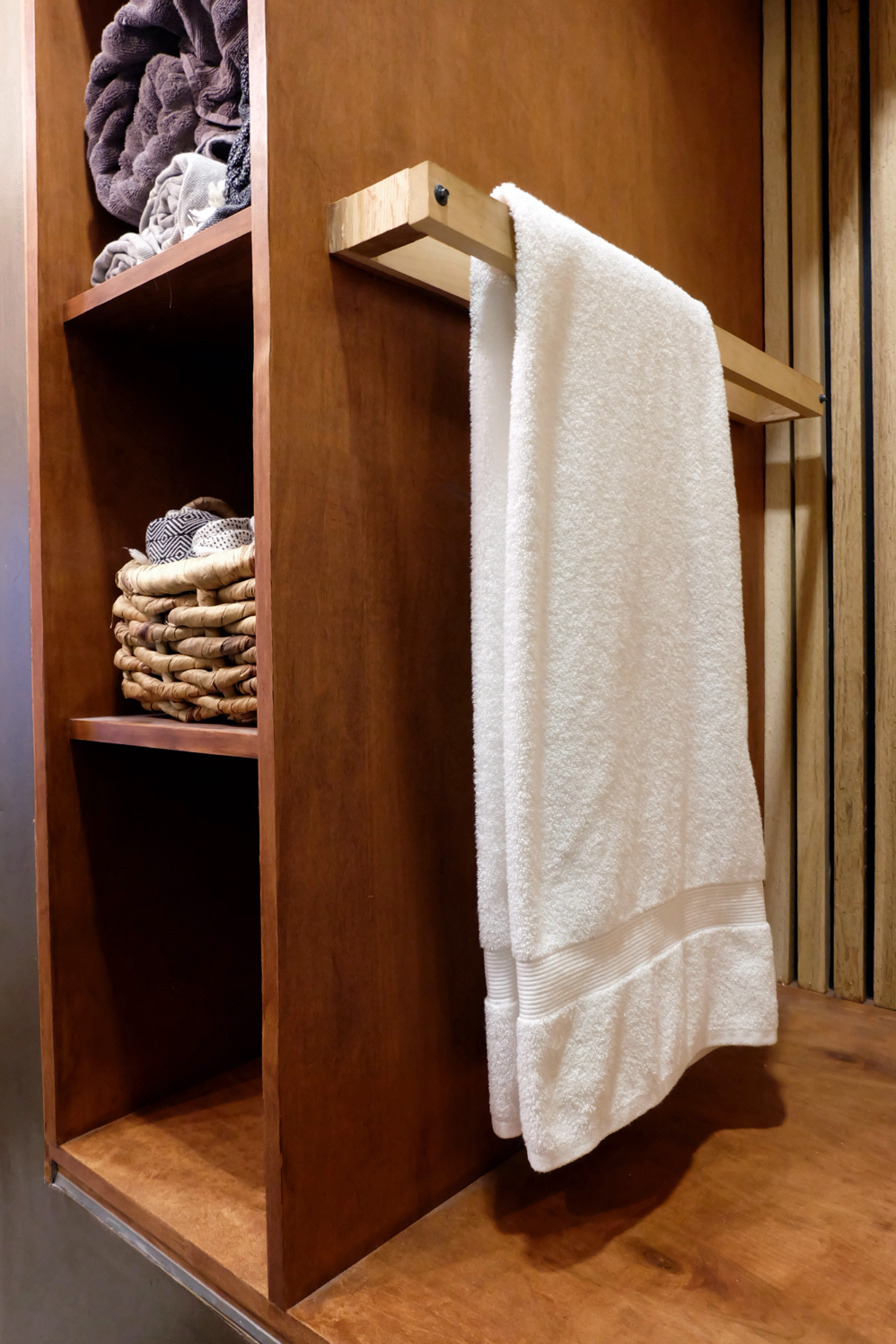 A Controversial Master Bath Project:  Jet Tub Cover Up.  Part III:  Towel Bars and Shelves.