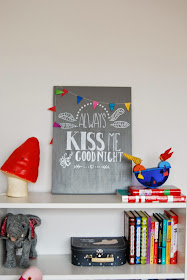 http://sosunnyblog.blogspot.com.es/2015/02/diy-cartel-de-madera-con-ilustracion.html