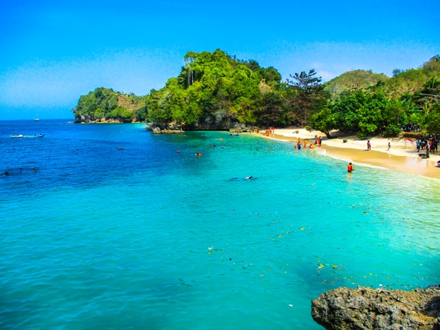 Asli, Bukan Rekayasa, Pantai 3 Warna Ini Ada Di Indonesia