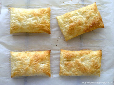 puff pastry rectangles