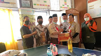 PGRI, KWARRAN Dan K3S Kec  Mustikajaya Kota Bekasi Bagikan Sembako