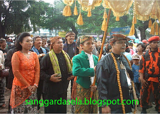 seserahan pernikahan adat sunda pernikahan adat sunda modern lamaran adat sunda pengantin adat sunda berjilbab      susunan acara lamaran adat sunda pakaian pernikahan adat sunda upacara adat sunda mapag panganten upacara siraman adat sunda    Upacara, Adat, Sunda, Degung, Kacapi Suling, Mapag Panganten, Prosesi Seni, Upacara Adat, Tembang Sunda, Celempungan / Kawih, Kiliningan, Tari Klasik, Tari Jaipongan, Ngaras / Siraman / Ngeuyeuk Seureuh, Electone, Photography, Video, Upacara Adat, Upacara Sunda, Degung, Kacapi Suling, Upacara Mapag Panganten, Upacara Prosesi Seni, Upacara Adat, Tembang Sunda, Celempungan / Kawih, Kiliningan, Tari Klasik, Tari Jaipongan, Ngaras / Siraman / Ngeuyeuk Seureuh, Electone, Photography, Video, Upacara Adat Sunda, Upacara Sunda, Degung, Kacapi Suling, Upacara Sunda Mapag Panganten, Upacara Sunda Prosesi Seni, Upacara Adat Sunda, Tembang Sunda, Celempungan / Kawih, Kiliningan, Tari Klasik, Tari Jaipongan, Ngaras / Siraman / Ngeuyeuk Seureuh, Electone, Photography, Video, Upacara Adat Sunda, Upacara Sunda, Degung, Kacapi Suling, Upacara Adat Sunda Mapag Panganten, Upacara Adat Sunda Prosesi Seni, Upacara Adat Sunda, Tembang Sunda, Celempungan / Kawih, Kiliningan, Tari Klasik, Tari Jaipongan, Ngaras / Siraman / Ngeuyeuk Seureuh, Electone, Photography, Video.