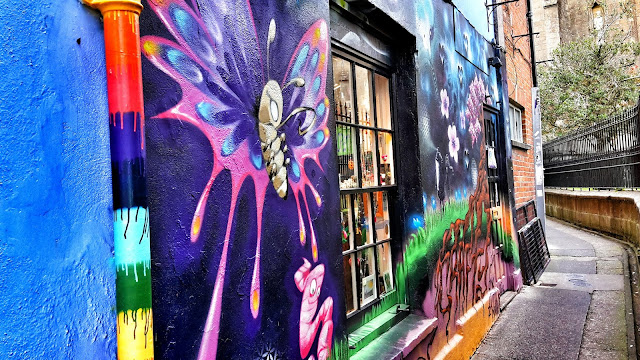 Project 365 2015 day 255 - Glastonbury graffiti // 76sunflowers