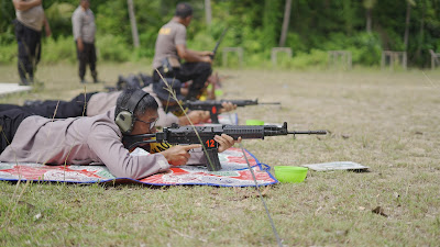 Jelang Pilkada, Anggota Polres Pidie Latih Ketangkasan Menembak