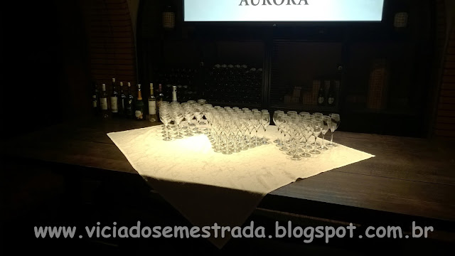 Degustação de vinhos e espumantes da Cooperativa Vinícola Aurora