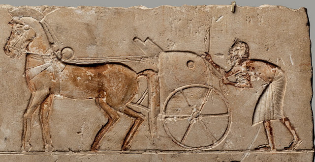 Рельеф с колесницами из храма Атона в Амарне, около 1352-1336 годов до н.э.