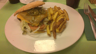 Barcelona Heart Burger Miss Betty