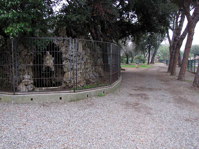 Mascaron fountain, Sandro Pertini park, Parterre, Livorno