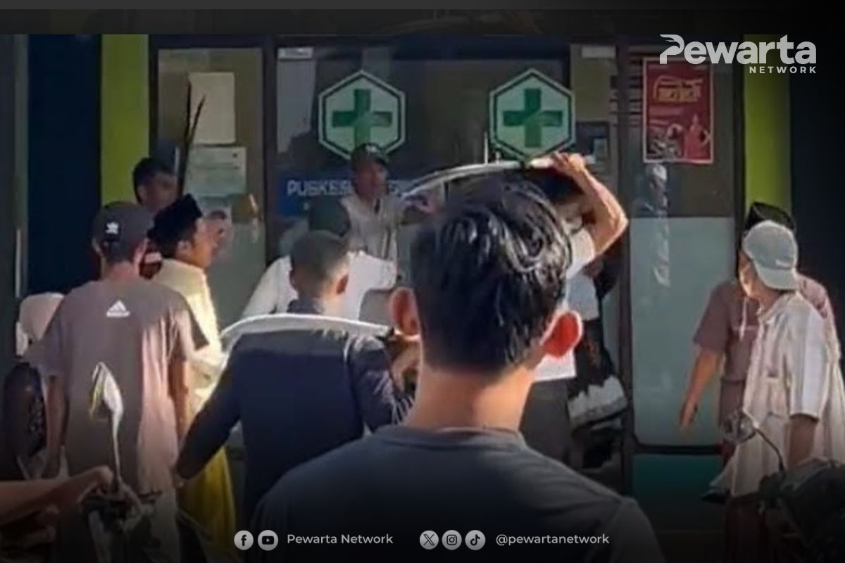 Heboh! Sekelompok Warga Bangkalan Tenteng Parang Serbu Puskesmas, Ada Apa?
